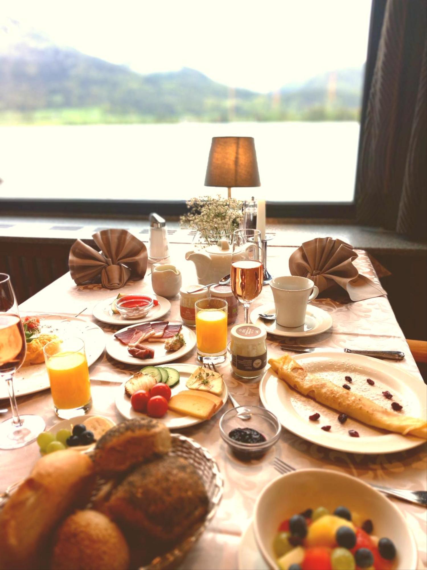 Hotel Romantik Im Weissen Roessl Am Wolfgangsee 4*