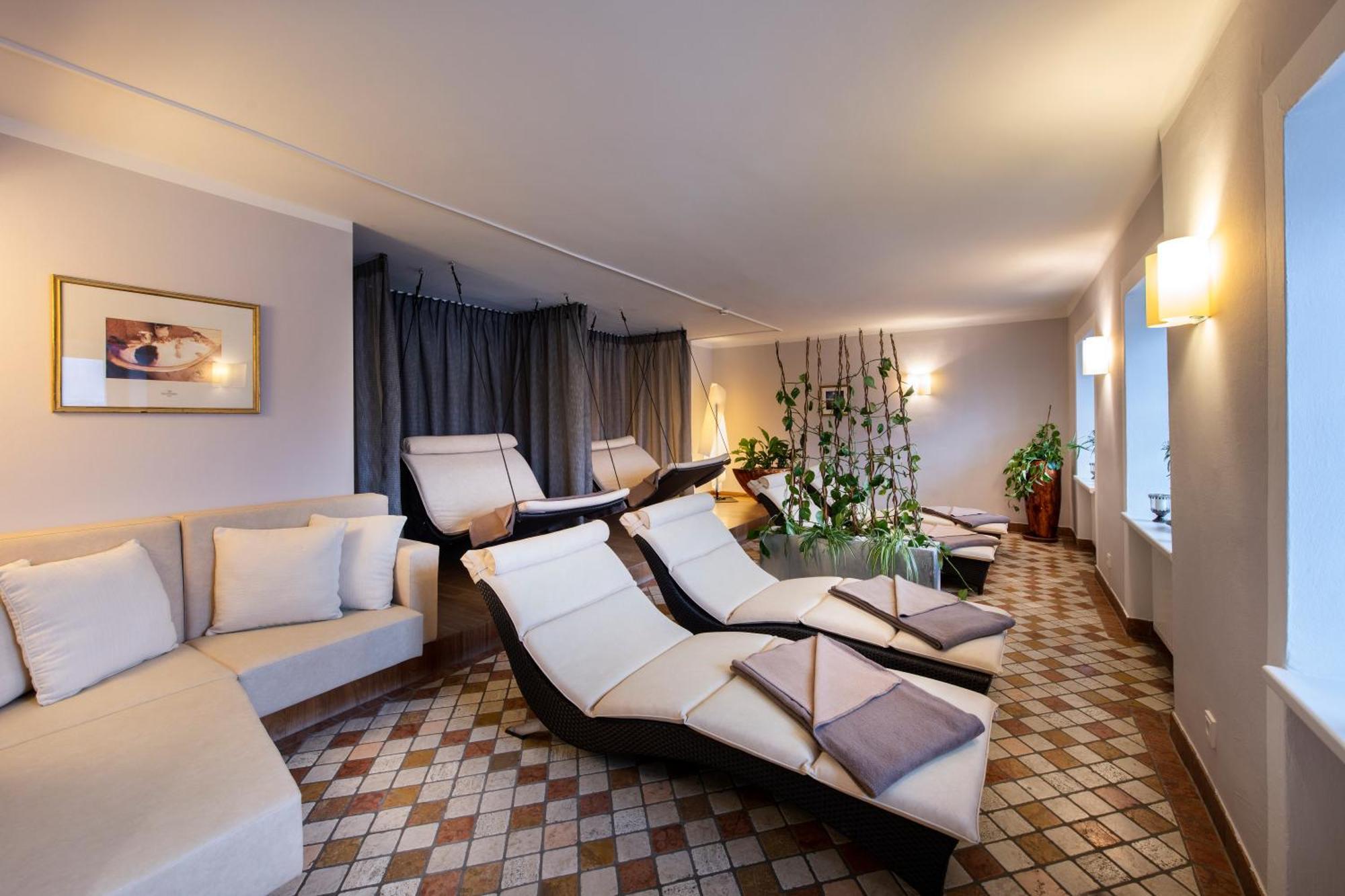 Romantik Im Weissen Roessl Am Wolfgangsee Hotel Sankt Wolfgang im Salzkammergut